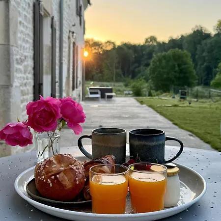 Casa vacanze Les Nids De La Cheveche Saint-Pierre-de-Juillers